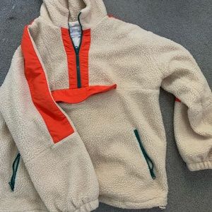 urban outfitters pull over